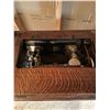 Image 8 : 1924 Singer Sewing Machine