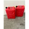Image 2 : Scepter 5 Gallon Jerry Cans