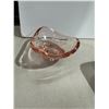 Image 1 : Pink dish