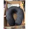 Image 1 : Neck cushion