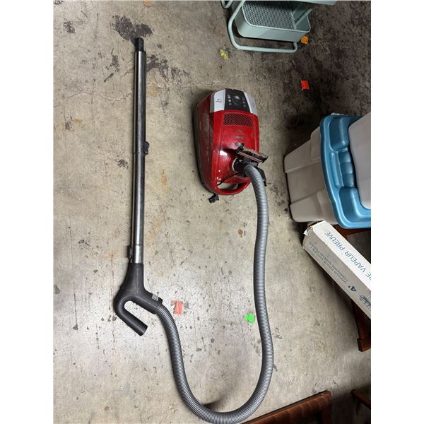 Miele Compact C2 Cat & Dog PowerLine -- Works Great
