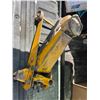 Image 1 : 3 Ton Rolling Car Jack -- Works