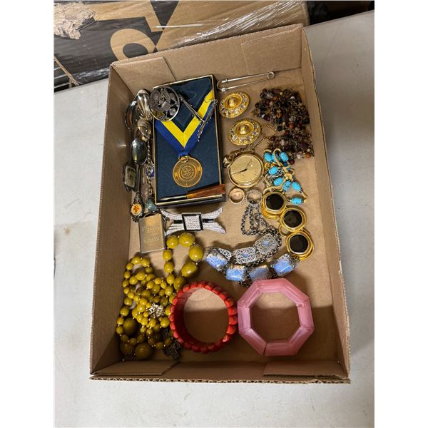 Miscellaneous jewelry
