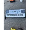 Image 2 : Casio keyboard and stand