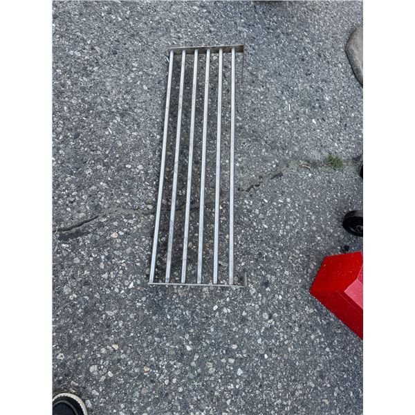 Wall mounted towel rack