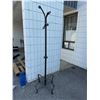 Image 1 : Coat stand