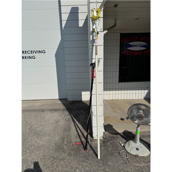 Pruning  pole