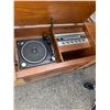 Image 2 : Silver tone stereo cabinet record player