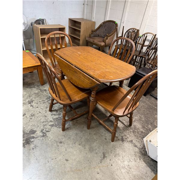 Table And Chairs with Drop sides M