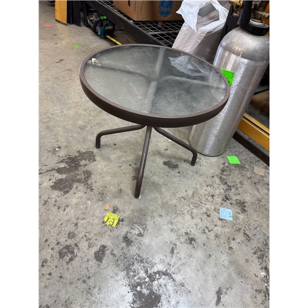 Patio end table