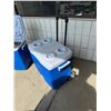 Image 2 : Rubbermaid cooler