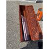 Image 2 : Wood box