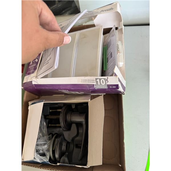 Door handle and door chime