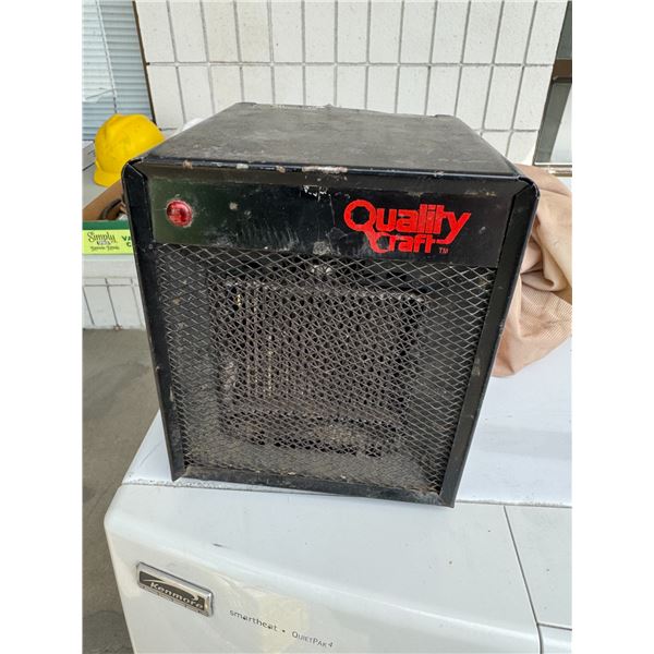 Ceramic heater