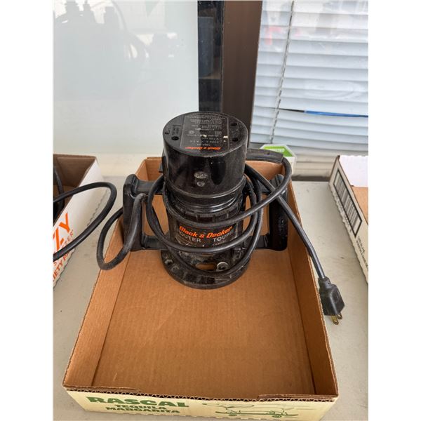 Black & Decker route