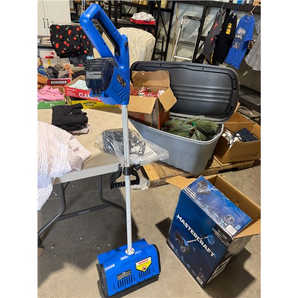 Cordless snow shovel