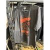 Image 2 : Tragically hip size, large T-shirt