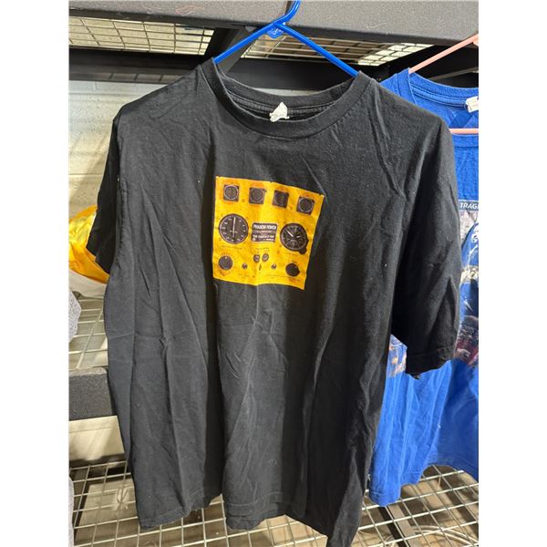 Fountain power T-shirt large