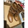Image 1 : Boots size 10