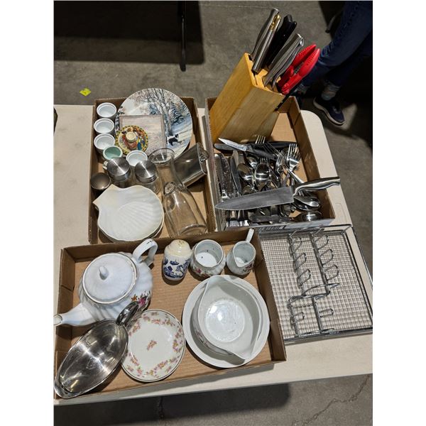 Kitchen items and knives and knife block