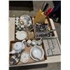 Image 1 : Kitchen items and knives and knife block