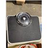 Image 1 : Starfruit scale