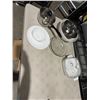 Image 1 : Kitchen items