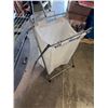 Image 1 : Laundry basket