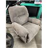 Image 2 : Recliner