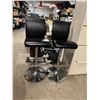 Image 1 : Height adjustable stools