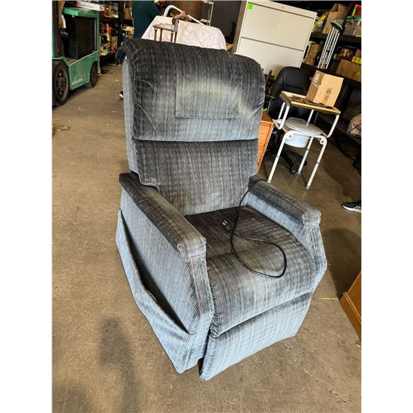 Power lift chair