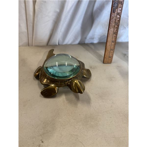 Brass turtle magnifier