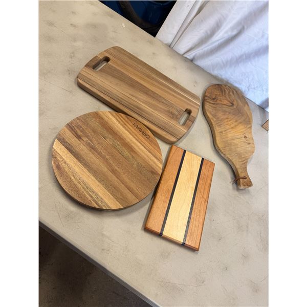 Wood  cutting and charcuterie boards, one Lazy Susan