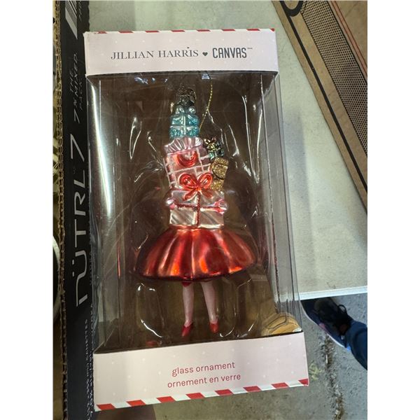 Jillian Harris canvas glass ornament