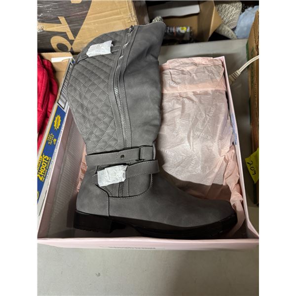 New boots size 8