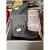 Image 1 : New boots size 8
