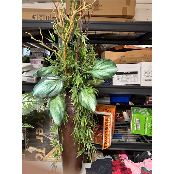 Artificial plant décor