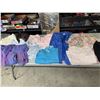 Image 1 : Clothing