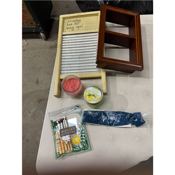 Washboard, decor, frame brushes, etc.