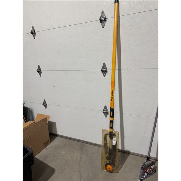 Fiskars pruning pole