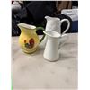 Image 1 : 3 pitchers