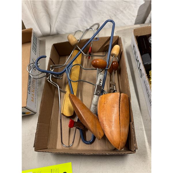 Shoe stretchers and hangers