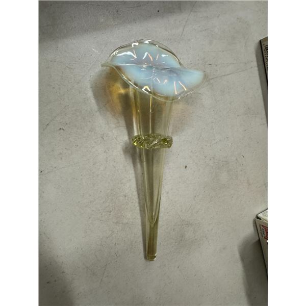 Art glass vase