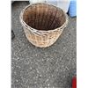 Image 1 : Basket