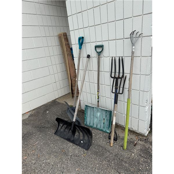 Yard and garden tools