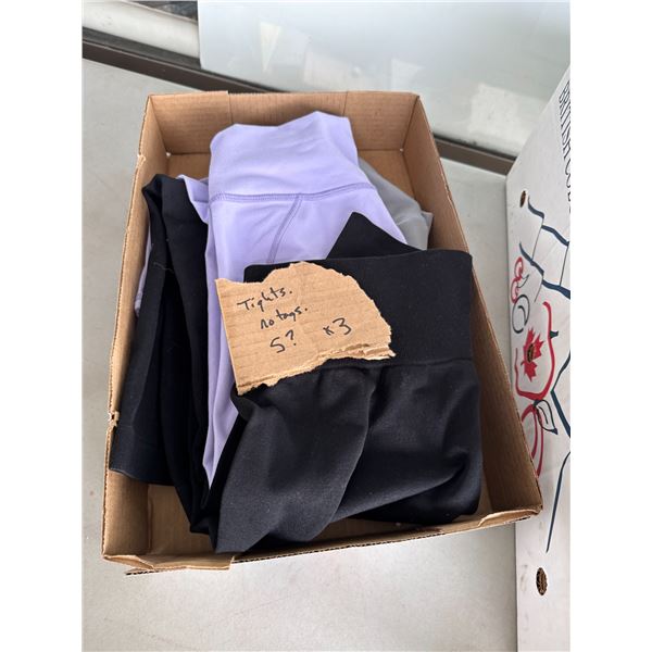3 pairs of tights no tag size small?