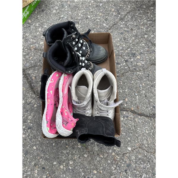 Shoes assorted sizes