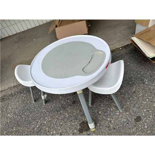 Skip hop, Table And Chairs