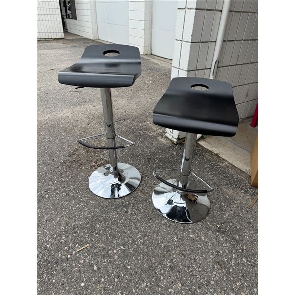 2 adjust adjustable height stools