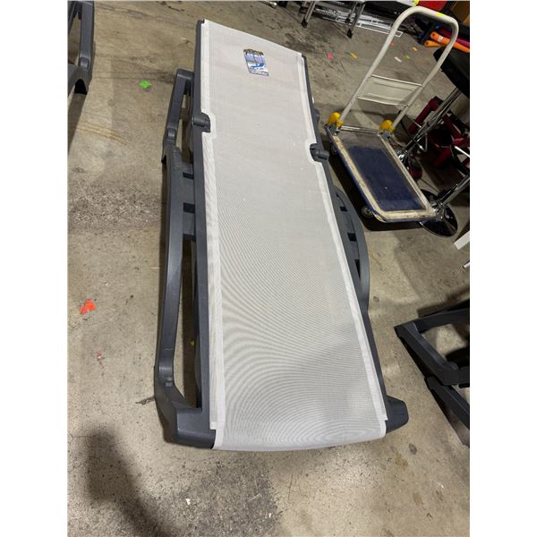 Baja sling lounge chair